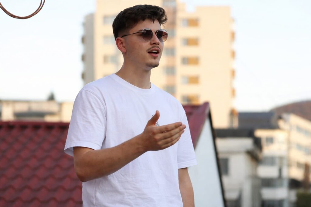 Un tânăr de 18 ani din Panciu a murit într-un accident auto după ce abia luase Bacalaureatul