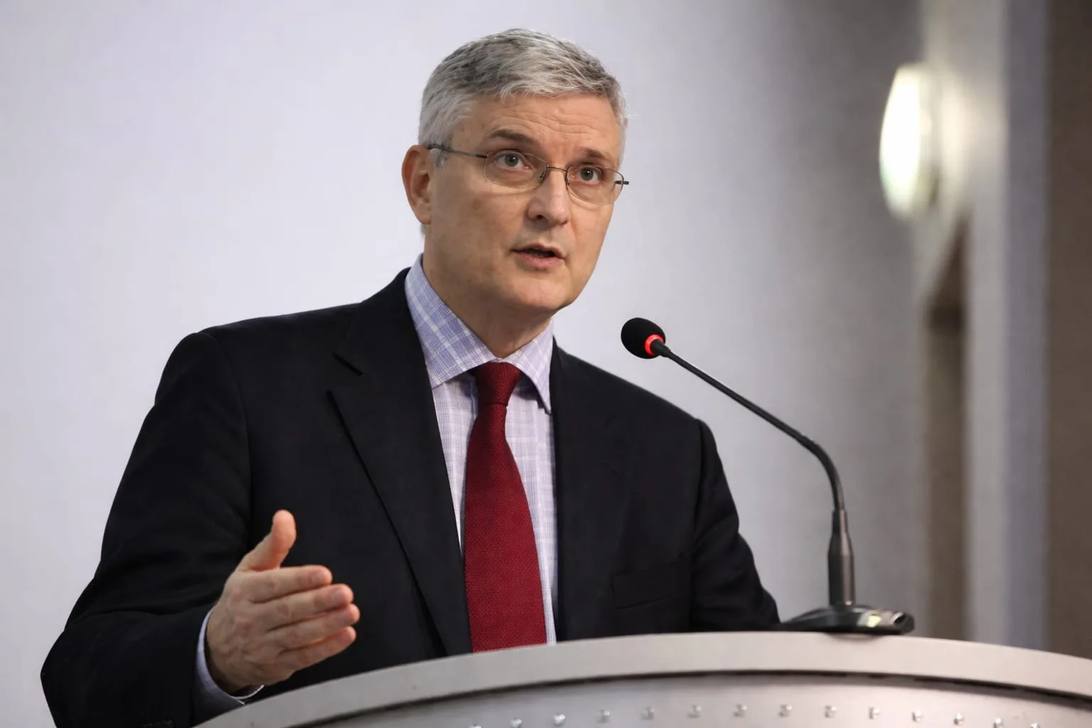 Daniel Dăianu: O reducere de taxe în 2027 ar trimite automat România în categoria junk