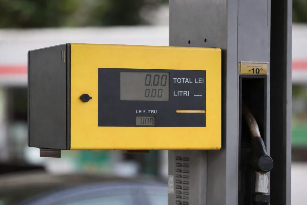 Prețul motorinei a depășit 10,5 lei litrul în București după o nouă scumpire. Care sunt tarifele în Timișoara