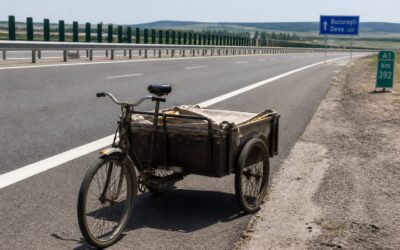Un bărbat de 62 de ani a declanșat o intervenție complexă a poliției după ce a mers cu tricicleta pe contrasens pe A1