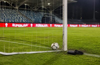Un portar de 20 de ani a blocat liderul Dinamo și a obținut un egal pentru Corvinul