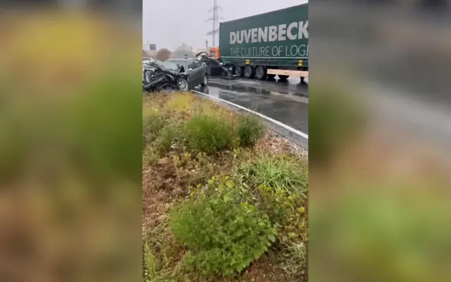 Accident cu trei vehicule