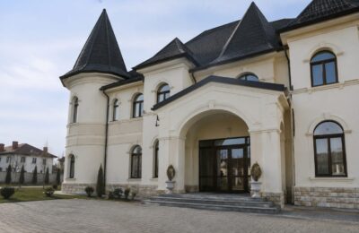 Un psiholog din Țara Galilor va analiza planurile clinicii de psihiatrie de la Moșnița Nouă