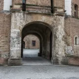 Intrarea principală a Huniade Castle